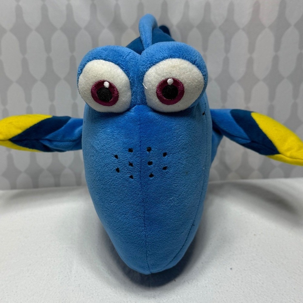 Disney Pixar Finding Dory Plush Toy Blue Yellow Eyes Stuffed Animal‎
